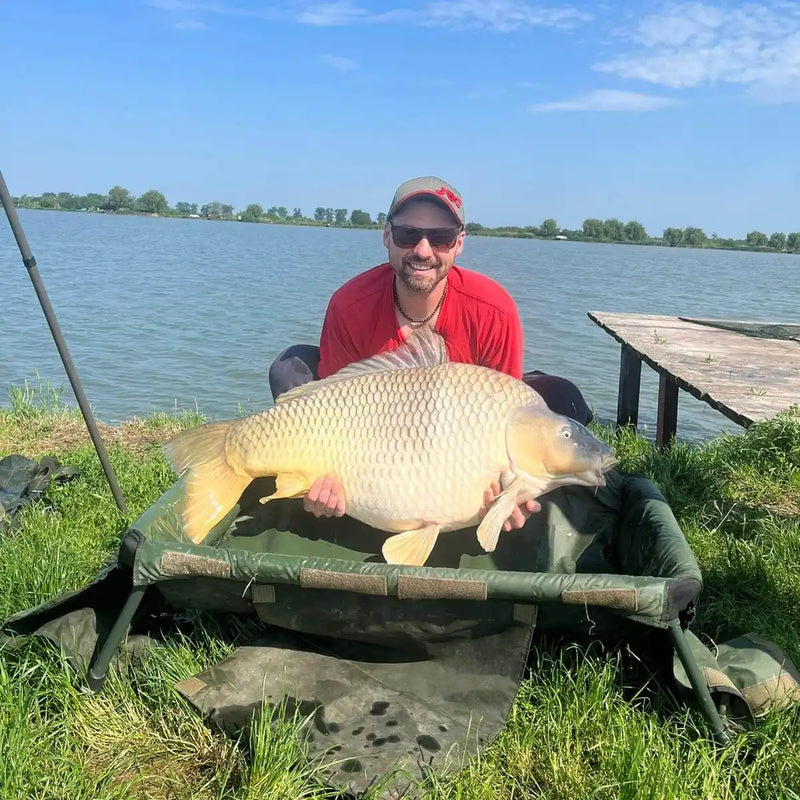 Bogdan Marinaru captura crap Myon Baits